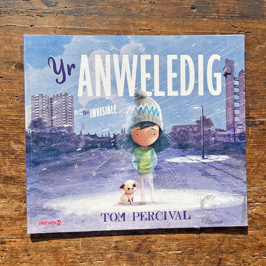 Yr Anweledig - The Invisible - Tom Percival (Preloved)