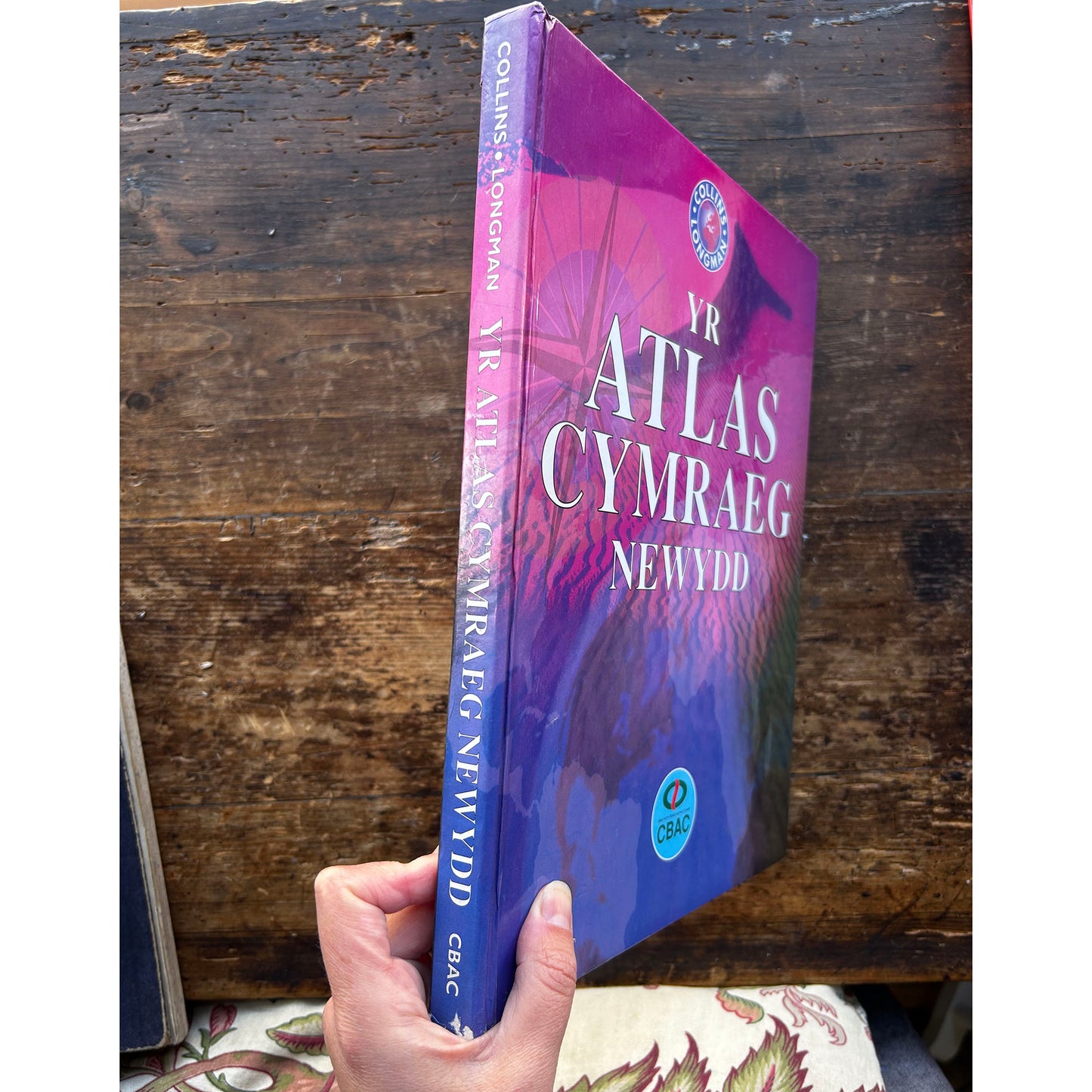 Yr Atlas Cymraeg Newydd - Welsh Atlas 1999 (Preloved)