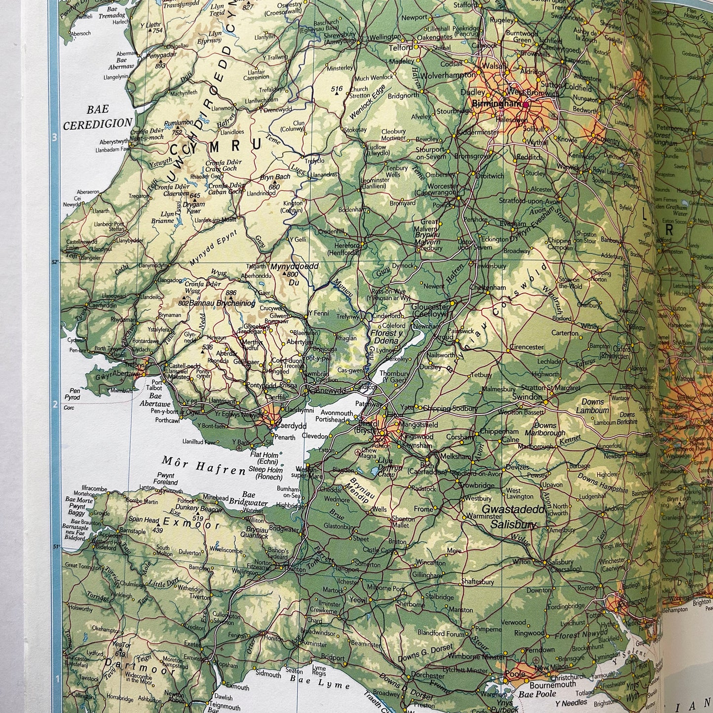 Yr Atlas Cymraeg Newydd - Welsh Atlas 1999 (Preloved)