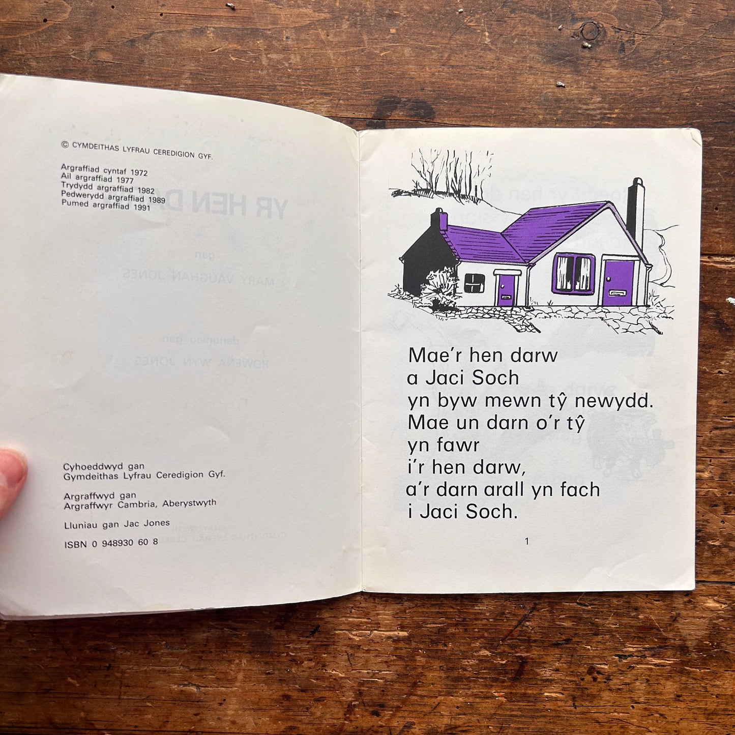 Yr Hen Darw - Mary Vaughan Jones - Stori 6 (Preloved)