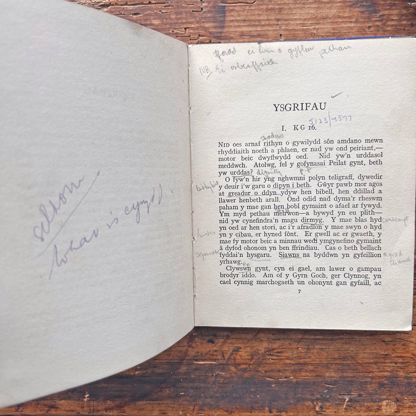 Ysgrifau - T. H. Parry Williams - 1932 (Preloved)