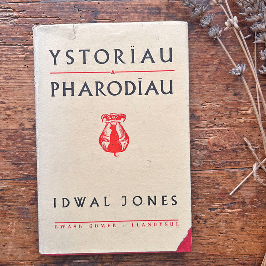 Ystoriau Pharodiau - Idwal Jones - 1944 (Preloved)