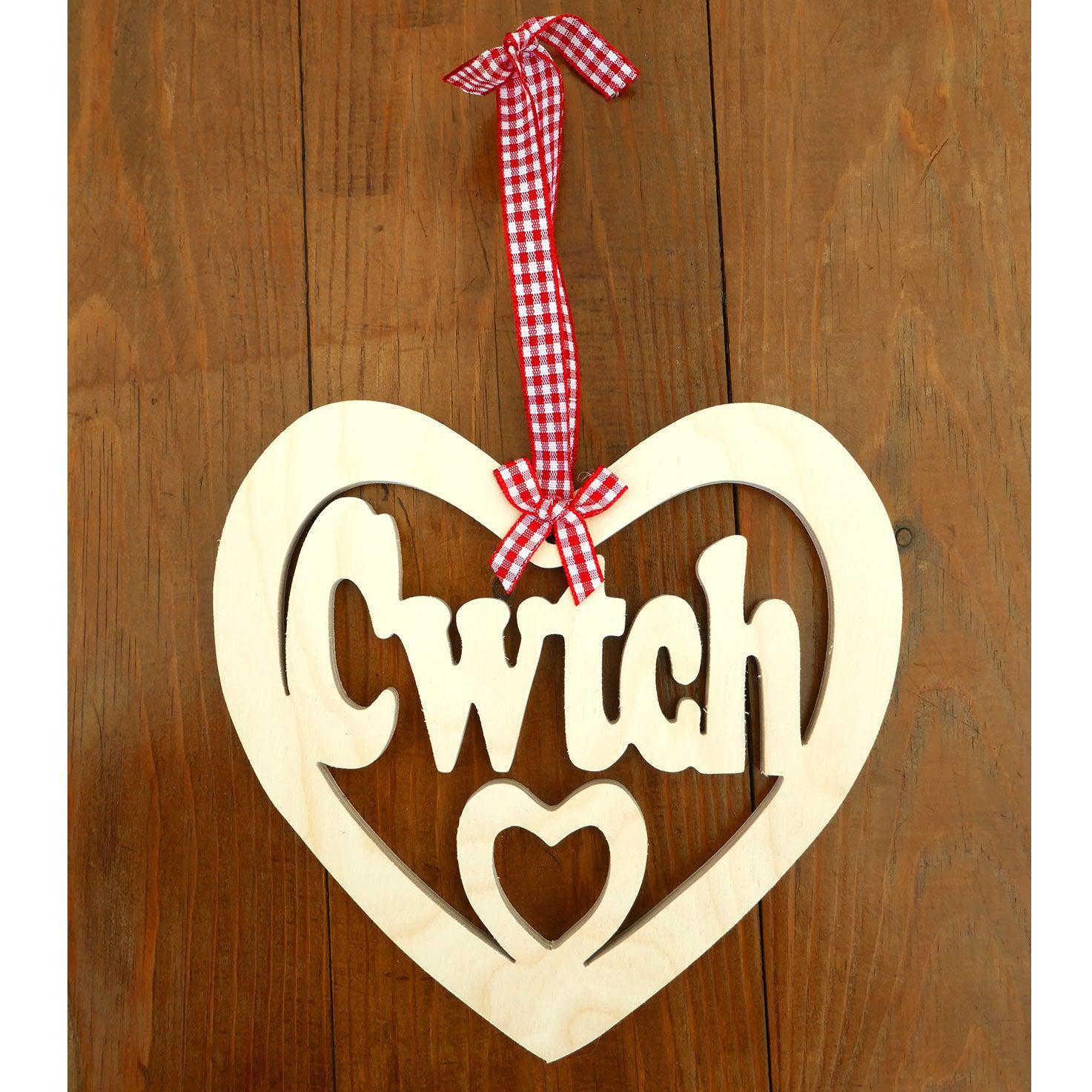 Decoration - Cwtch / Cwtsh - Cuddle - Wooden