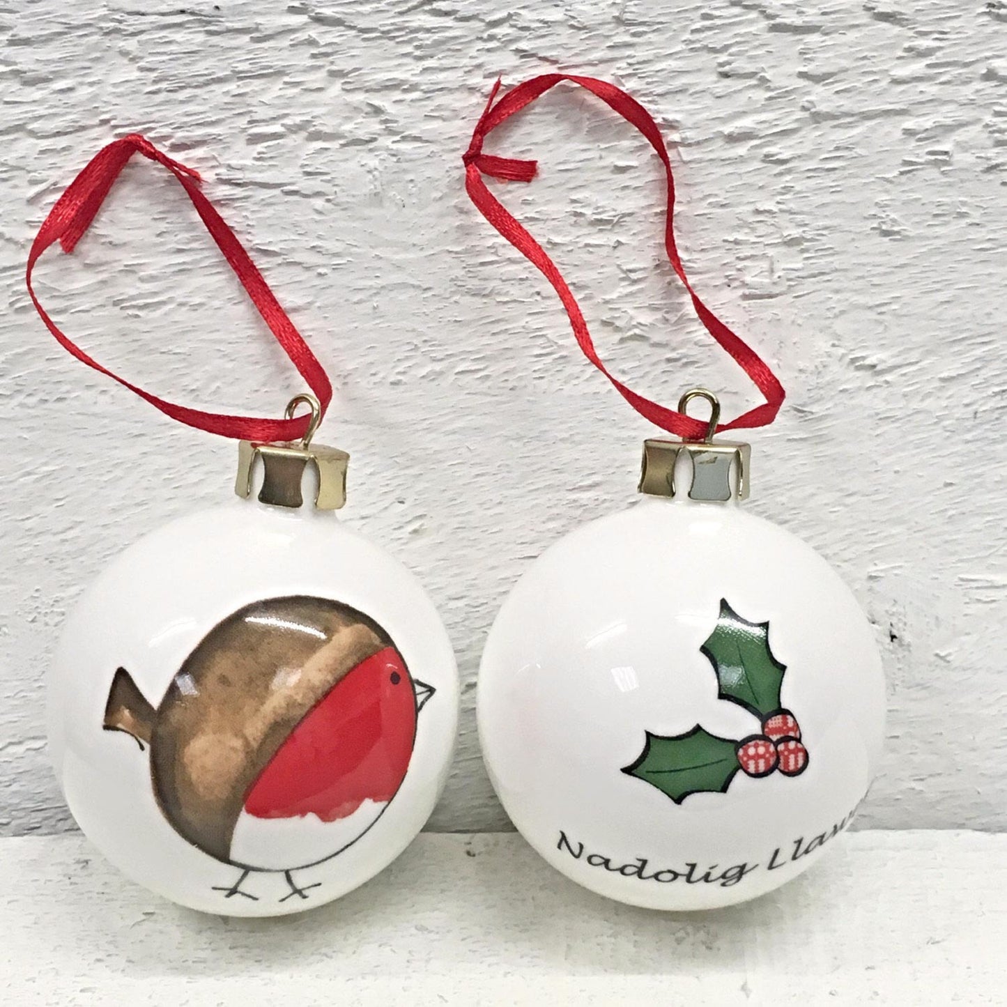 Christmas Bauble / Decoration - Cheeky Robin - Nadolig Llawen-Decoration-The Welsh Gift Shop