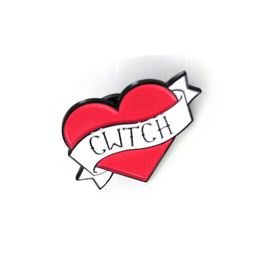 Brooch / Badge / Pin - Enamel - Heart - Cwtch / Cuddle