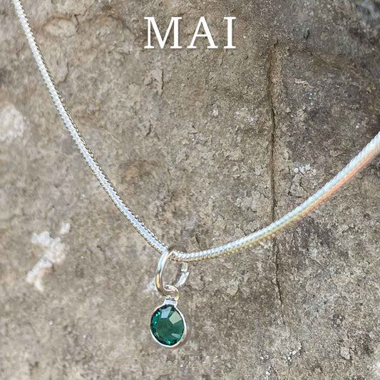 Birthstone Crystal Pendant - Silver Necklace - Welsh Language - May / Emerald