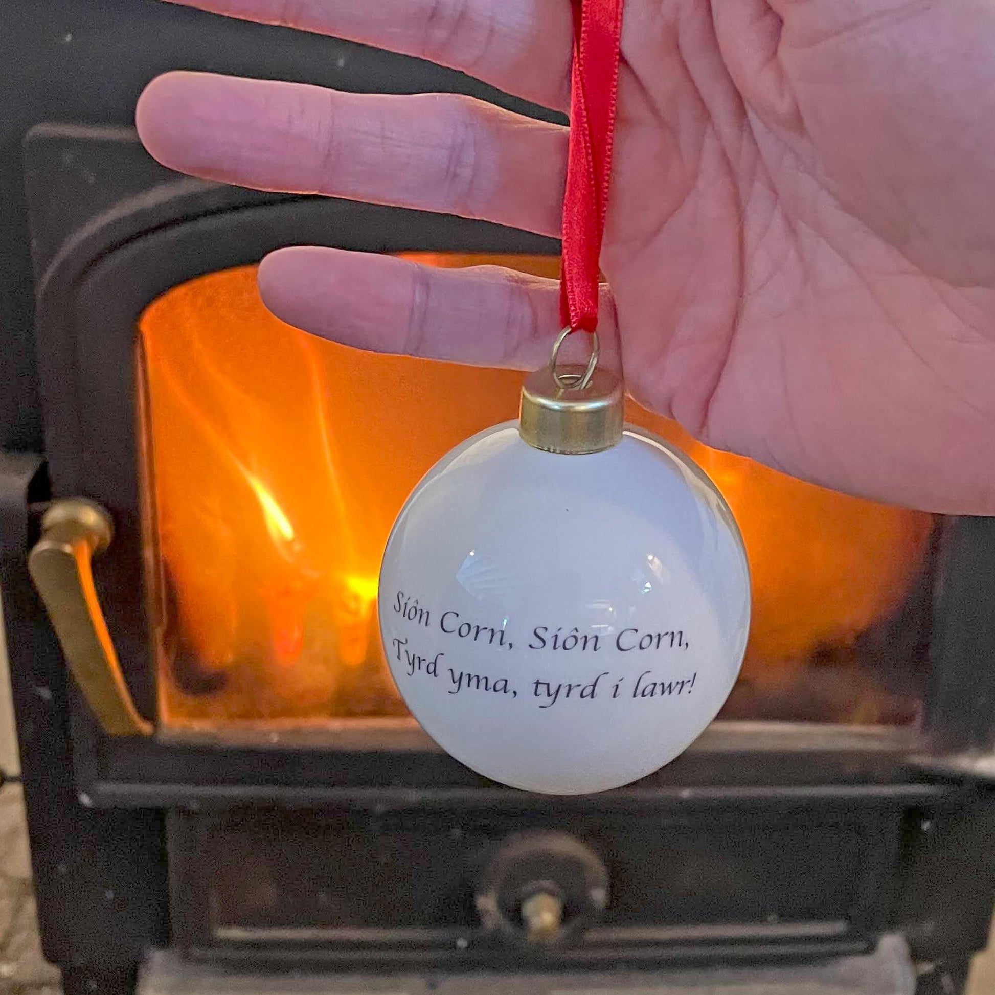 Christmas Bauble / Decoration - Sion Corn - Santa - Tyrd yma, tyrd i lawr!