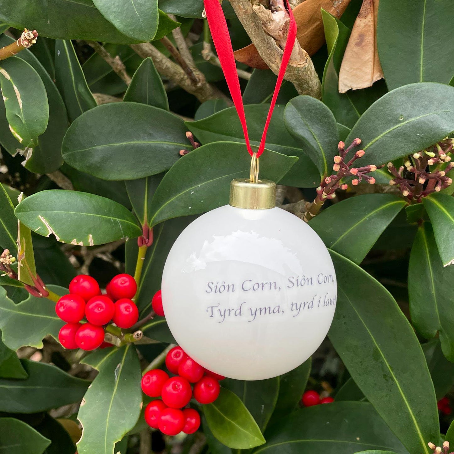 Christmas Bauble / Decoration - Sion Corn - Santa - Tyrd yma, tyrd i lawr!