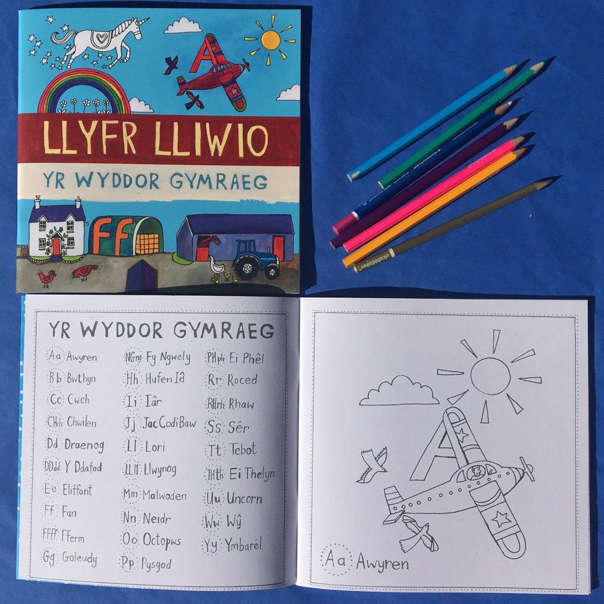 Welsh Colouring Book - Llyfr Lliwio - Yr Wyddor Gymraeg